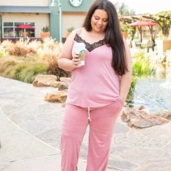 Boutique Simplified Fit For Royalty Sleeveless Top New Arrivals