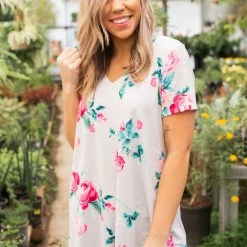 Boutique Simplified New Arrivals Blissful Floral Short Sleeve Top
