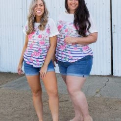 Boutique Simplified New Arrivals Pretty As A Flower Short Sleeve Top