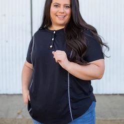 Boutique Simplified Bound To You Short Sleeve Top