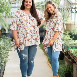 Boutique Simplified Spring Blossoms Short Sleeve Top