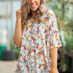 Boutique Simplified Spring Blossoms Short Sleeve Top