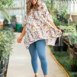 Boutique Simplified Spring Blossoms Short Sleeve Top