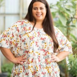 Boutique Simplified Spring Blossoms Short Sleeve Top