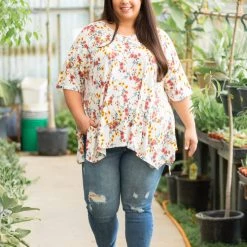 Boutique Simplified Spring Blossoms Short Sleeve Top