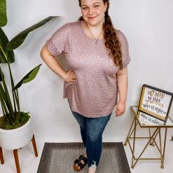 Iris & Rainbow Boutique #M989 Ready To Escape Leopard Top