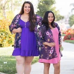 Boutique Simplified Midnight Floral Kimono