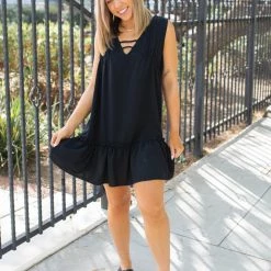 Boutique Simplified Summer Noir Ruffled Dress