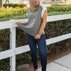 Boutique Simplified Vintage Free Spirit Short Sleeve Top