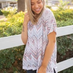Boutique Simplified Zig To The Zag Short Sleeve Top