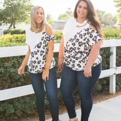 Boutique Simplified Too Wild To Tame Short Sleeve Top