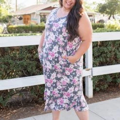 Boutique Simplified Dusty Floral Midi Dress