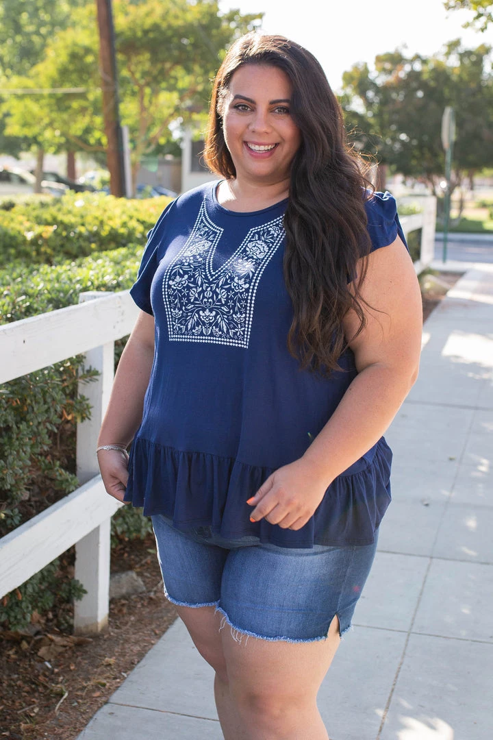 Boutique Simplified Royal Coat Of Arms Ruffled Top New Arrivals 8 Boutique Simplified Royal Coat Of Arms Ruffled Top New Arrivals