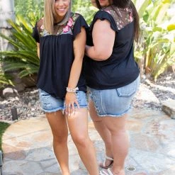 Boutique Simplified Modern Matriarch Flutter Sleeve