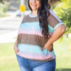 Boutique Simplified New Arrivals Gradiently Striped Boxy Tee 18 Boutique Simplified New Arrivals Gradiently Striped Boxy Tee