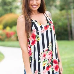 Boutique Simplified New Arrivals Vertical Illusions Tank