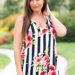 Boutique Simplified New Arrivals Vertical Illusions Tank