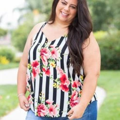 Boutique Simplified New Arrivals Vertical Illusions Tank