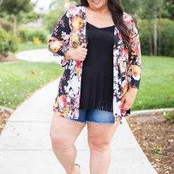 Boutique Simplified Swooning Open Face Kimono