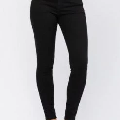 Boutique Simplified Basic Black Judy Blue Skinnies