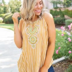 Boutique Simplified Make A Statement Sleeveless Top