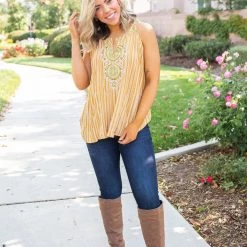 Boutique Simplified Make A Statement Sleeveless Top