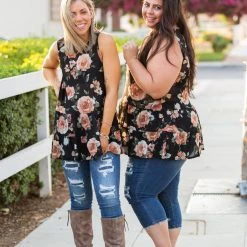 Boutique Simplified Rustic Rose Sleeveless Top