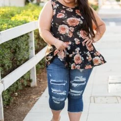 Boutique Simplified Rustic Rose Sleeveless Top