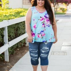 Boutique Simplified New Arrivals Marvelous Floral Tank