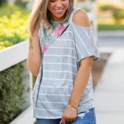 Boutique Simplified New Arrivals Flirty & Fun Short Sleeve Top