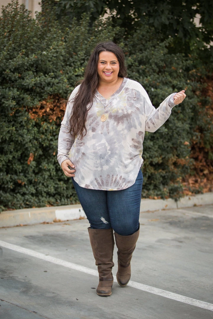 Boutique Simplified Dainty Diva V-Neck Top - Plus 6 Boutique Simplified Dainty Diva V-Neck Top - Plus