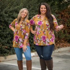 Boutique Simplified Golden Beauty 3/4 Sleeve Top