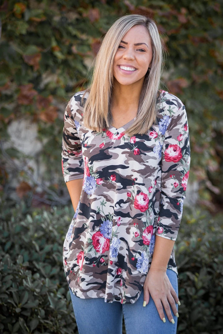 Boutique Simplified Red Dawn V-Neck Gabby New Arrivals 3 Boutique Simplified Red Dawn V-Neck Gabby New Arrivals