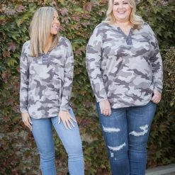 Boutique Simplified Eye On You Long Sleeve Top