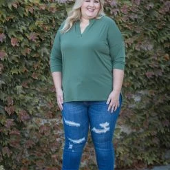 Boutique Simplified Quaint And Comfy 3/4 Sleeve Top In Olive