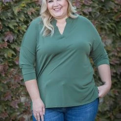 Boutique Simplified Quaint And Comfy 3/4 Sleeve Top In Olive