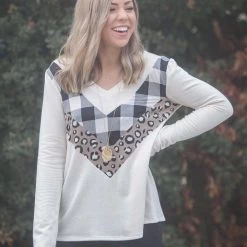 Boutique Simplified Sophistically Edgy Sweater 11 Boutique Simplified Sophistically Edgy Sweater