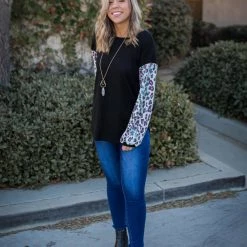 Boutique Simplified New Arrivals Cat & Mouse Waffle Knit Top