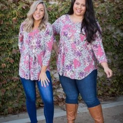 Boutique Simplified New Arrivals Sweetest Escape V-Neck Gabby