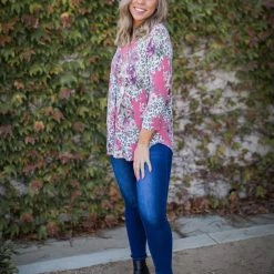 Boutique Simplified New Arrivals Sweetest Escape V-Neck Gabby