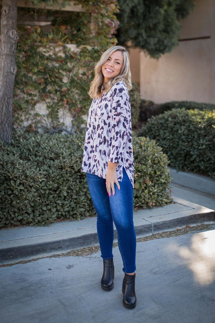 Boutique Simplified New Arrivals Finger Painting In The Dark 3/4 Sleeve Top 6 Boutique Simplified New Arrivals Finger Painting In The Dark 3/4 Sleeve Top