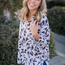 Boutique Simplified New Arrivals Finger Painting In The Dark 3/4 Sleeve Top 11 Boutique Simplified New Arrivals Finger Painting In The Dark 3/4 Sleeve Top