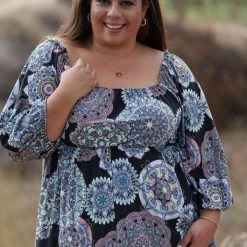 Boutique Simplified Medallion Mirage Tiered Tunic