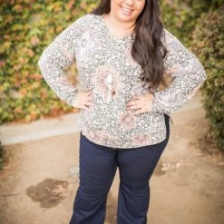 Boutique Simplified Mosaic Beauty Long Sleeve Top