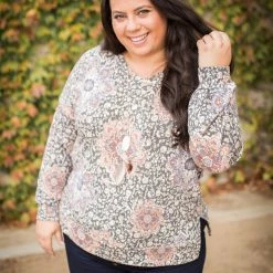 Boutique Simplified Mosaic Beauty Long Sleeve Top