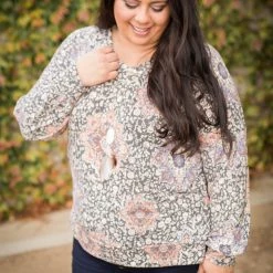 Boutique Simplified Mosaic Beauty Long Sleeve Top