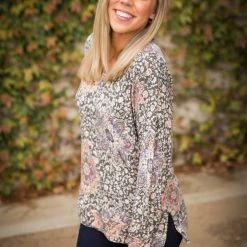 Boutique Simplified Mosaic Beauty Long Sleeve Top