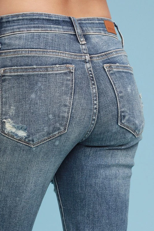 Iris & Rainbow Boutique #81 Beach Splash Judy Blue Boyfriend Jeans 10 Iris & Rainbow Boutique #81 Beach Splash Judy Blue Boyfriend Jeans