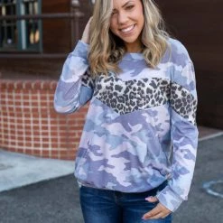 Boutique Simplified Divided By Nature Pullover New Arrivals