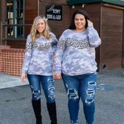 Boutique Simplified Divided By Nature Pullover New Arrivals